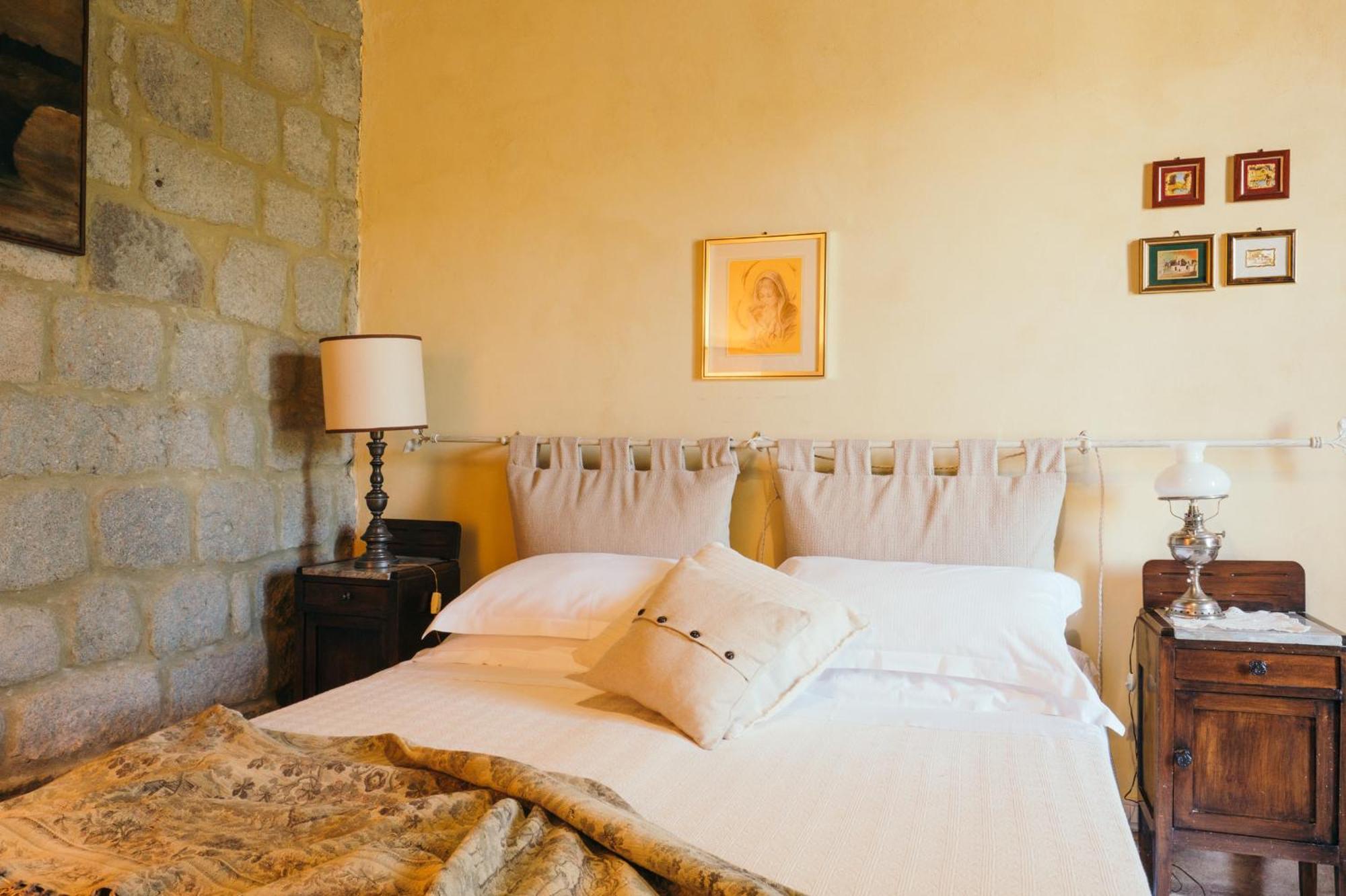 Convento San Bartolomeo Hotel Абадиа Сан Салваторе Екстериор снимка